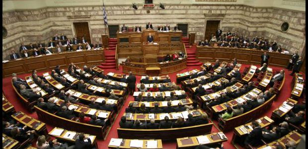 Γιατί οι Ελληνες βουλευτές μπαίνουν... στην πρίζα